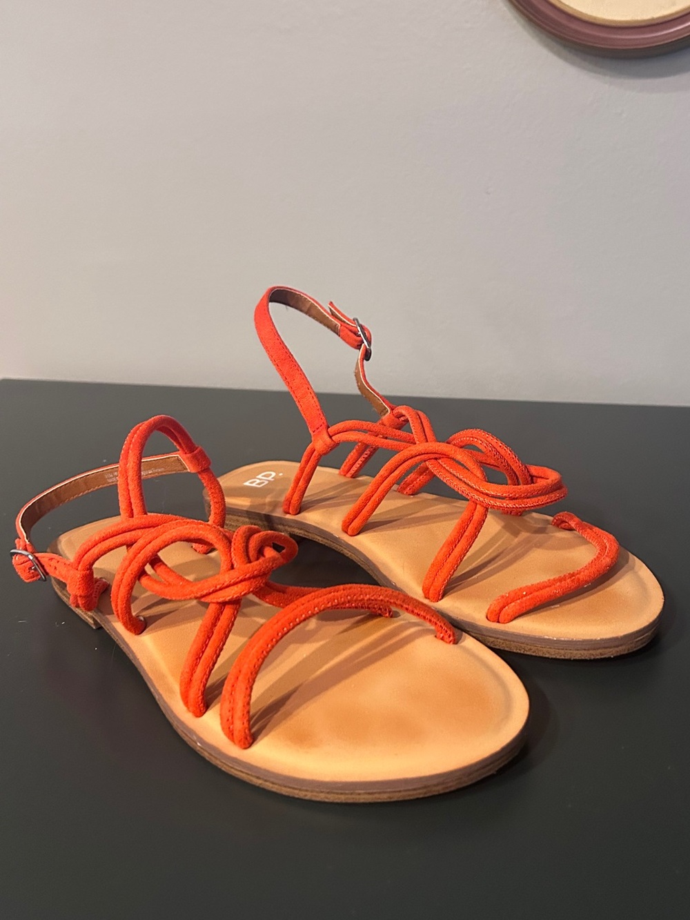 BP Strappy Orange Bungee Sandal Size 9.5